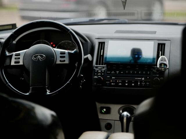 Черный Инфинити FX 35, объемом двигателя 3.5 л и пробегом 320 тыс. км за 8600 $, фото 10 на Automoto.ua