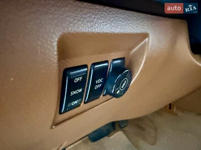 Чорний Інфініті FX 35, об'ємом двигуна 3.5 л та пробігом 239 тис. км за 5900 $, фото 39 на Automoto.ua