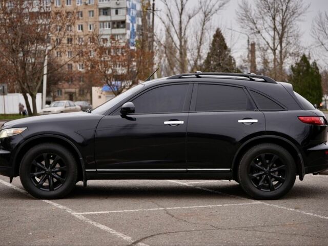 Черный Инфинити FX 35, объемом двигателя 3.5 л и пробегом 320 тыс. км за 8600 $, фото 4 на Automoto.ua