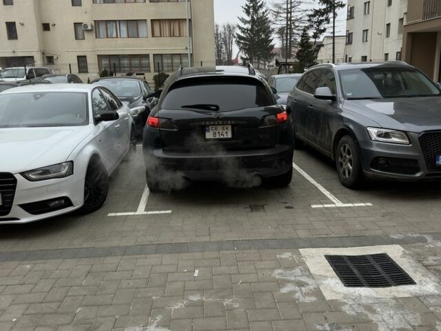 Черный Инфинити FX 35, объемом двигателя 3.5 л и пробегом 250 тыс. км за 7500 $, фото 10 на Automoto.ua