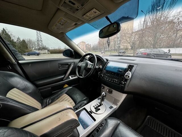 Черный Инфинити FX 35, объемом двигателя 3.5 л и пробегом 320 тыс. км за 8600 $, фото 11 на Automoto.ua