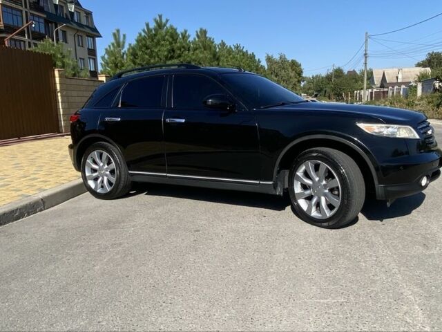 Черный Инфинити FX 35, объемом двигателя 3.5 л и пробегом 250 тыс. км за 8000 $, фото 3 на Automoto.ua