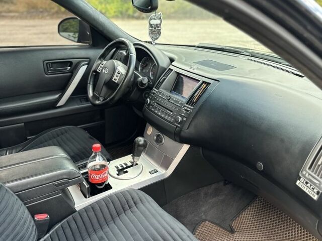 Черный Инфинити FX 35, объемом двигателя 3.5 л и пробегом 260 тыс. км за 8500 $, фото 7 на Automoto.ua