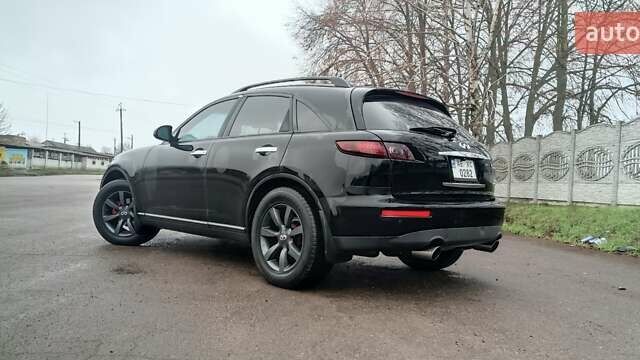 Черный Инфинити FX 35, объемом двигателя 3.5 л и пробегом 217 тыс. км за 7500 $, фото 5 на Automoto.ua