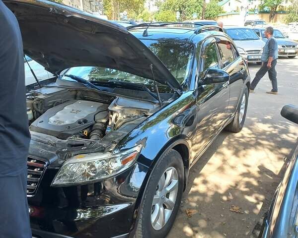 Черный Инфинити FX 35, объемом двигателя 3.5 л и пробегом 300 тыс. км за 9000 $, фото 9 на Automoto.ua