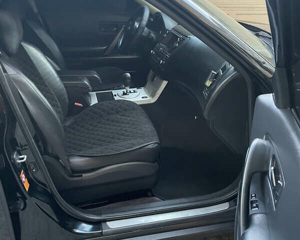 Черный Инфинити FX 35, объемом двигателя 3.5 л и пробегом 320 тыс. км за 8000 $, фото 7 на Automoto.ua