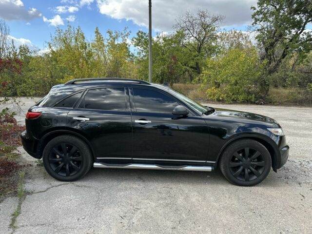 Черный Инфинити FX 35, объемом двигателя 3.5 л и пробегом 260 тыс. км за 8500 $, фото 5 на Automoto.ua