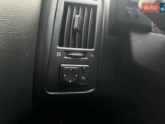 Черный Инфинити FX 35, объемом двигателя 3.5 л и пробегом 217 тыс. км за 8850 $, фото 24 на Automoto.ua