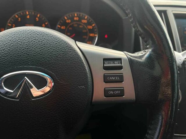 Чорний Інфініті FX 35, об'ємом двигуна 3.5 л та пробігом 220 тис. км за 8200 $, фото 23 на Automoto.ua