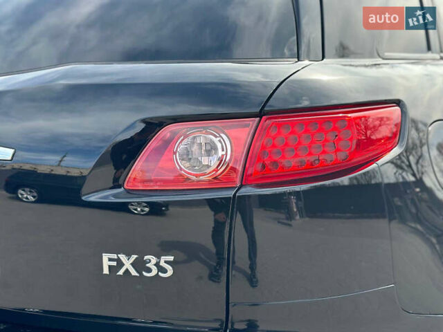 Черный Инфинити FX 35, объемом двигателя 3.5 л и пробегом 167 тыс. км за 8888 $, фото 23 на Automoto.ua