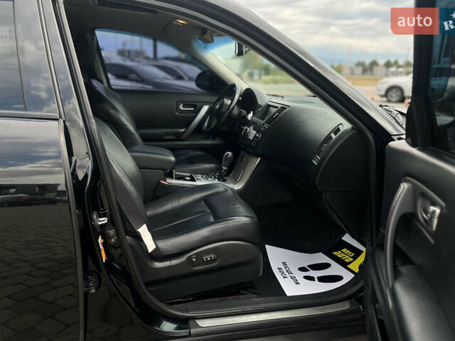 Черный Инфинити FX 35, объемом двигателя 3.5 л и пробегом 217 тыс. км за 8850 $, фото 12 на Automoto.ua