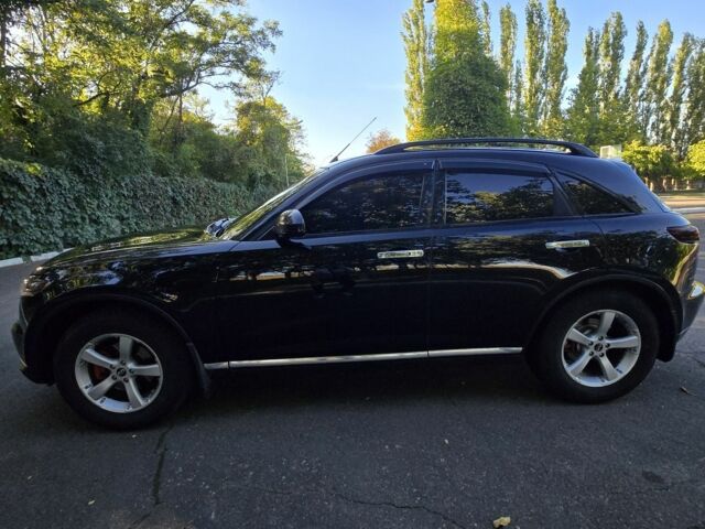 Черный Инфинити FX 35, объемом двигателя 3.5 л и пробегом 205 тыс. км за 9000 $, фото 4 на Automoto.ua