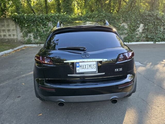 Черный Инфинити FX 35, объемом двигателя 3.5 л и пробегом 205 тыс. км за 9000 $, фото 5 на Automoto.ua