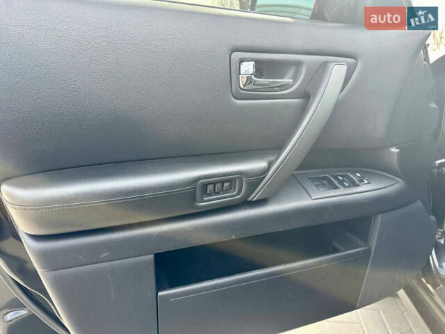 Черный Инфинити FX 35, объемом двигателя 3.5 л и пробегом 167 тыс. км за 8888 $, фото 11 на Automoto.ua