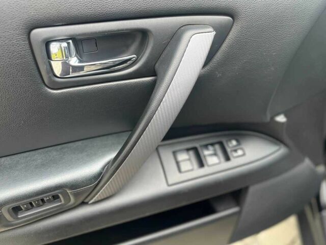 Чорний Інфініті FX 35, об'ємом двигуна 3.5 л та пробігом 220 тис. км за 8200 $, фото 15 на Automoto.ua