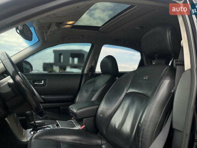 Черный Инфинити FX 35, объемом двигателя 3.5 л и пробегом 217 тыс. км за 8850 $, фото 26 на Automoto.ua