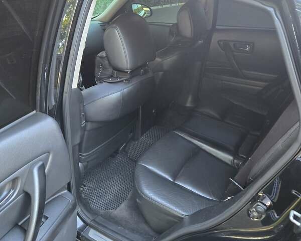 Черный Инфинити FX 35, объемом двигателя 3.5 л и пробегом 230 тыс. км за 10000 $, фото 13 на Automoto.ua