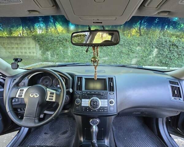 Черный Инфинити FX 35, объемом двигателя 3.5 л и пробегом 230 тыс. км за 10000 $, фото 15 на Automoto.ua