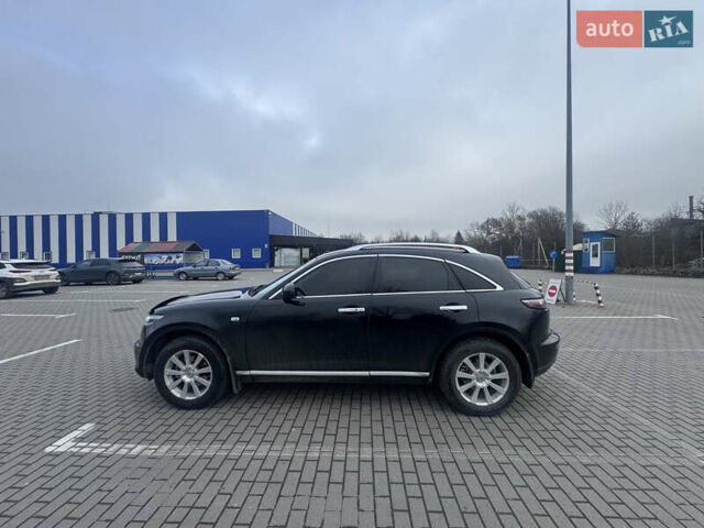Черный Инфинити FX 35, объемом двигателя 3.5 л и пробегом 298 тыс. км за 10500 $, фото 1 на Automoto.ua