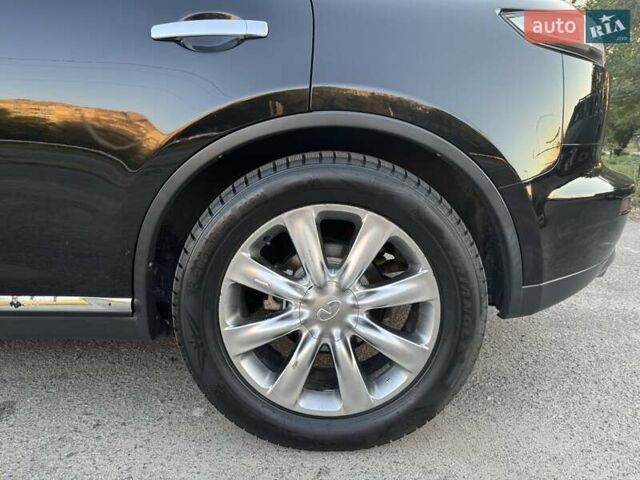 Черный Инфинити FX 35, объемом двигателя 3.5 л и пробегом 202 тыс. км за 10500 $, фото 17 на Automoto.ua