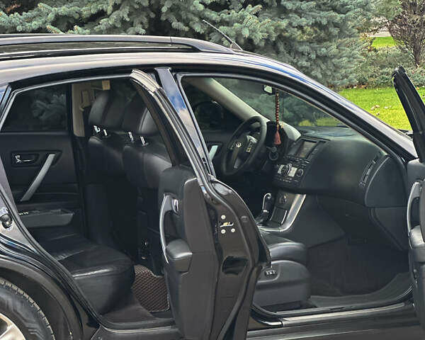 Черный Инфинити FX 35, объемом двигателя 3.5 л и пробегом 196 тыс. км за 9800 $, фото 10 на Automoto.ua