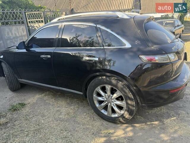 Черный Инфинити FX 35, объемом двигателя 3.5 л и пробегом 247 тыс. км за 7500 $, фото 2 на Automoto.ua