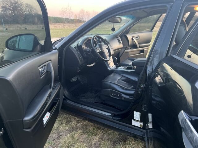 Черный Инфинити FX 35, объемом двигателя 3.5 л и пробегом 234 тыс. км за 10300 $, фото 21 на Automoto.ua