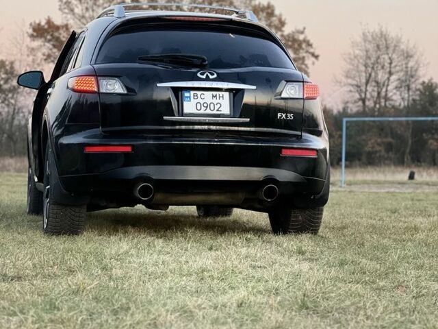 Черный Инфинити FX 35, объемом двигателя 3.5 л и пробегом 234 тыс. км за 10300 $, фото 7 на Automoto.ua