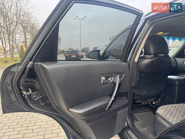 Черный Инфинити FX 35, объемом двигателя 3.5 л и пробегом 298 тыс. км за 10500 $, фото 13 на Automoto.ua