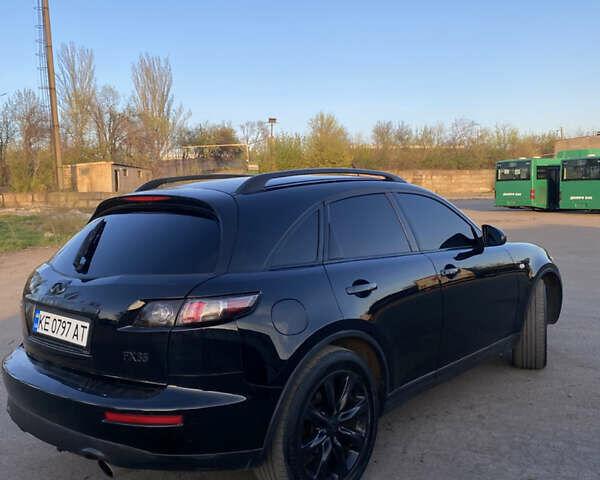 Черный Инфинити FX 35, объемом двигателя 3.5 л и пробегом 220 тыс. км за 9500 $, фото 2 на Automoto.ua
