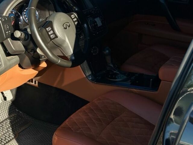 Чорний Інфініті FX 35, об'ємом двигуна 3.5 л та пробігом 180 тис. км за 10500 $, фото 9 на Automoto.ua