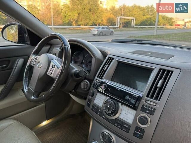 Черный Инфинити FX 35, объемом двигателя 3.5 л и пробегом 202 тыс. км за 10500 $, фото 46 на Automoto.ua