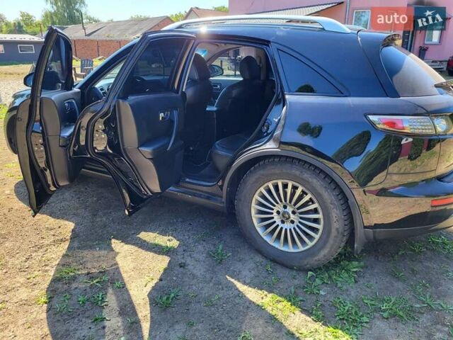 Черный Инфинити FX 35, объемом двигателя 3.5 л и пробегом 330 тыс. км за 9000 $, фото 1 на Automoto.ua