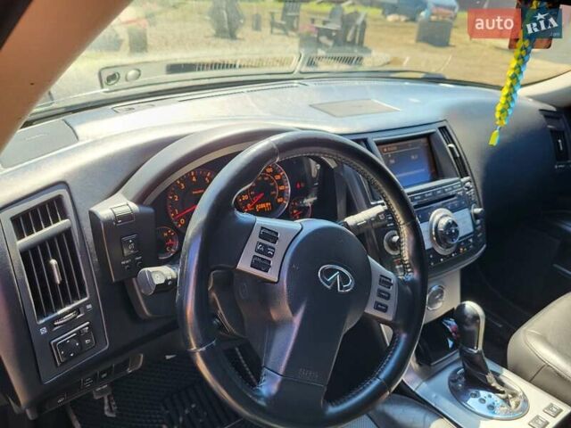 Черный Инфинити FX 35, объемом двигателя 3.5 л и пробегом 330 тыс. км за 9000 $, фото 3 на Automoto.ua