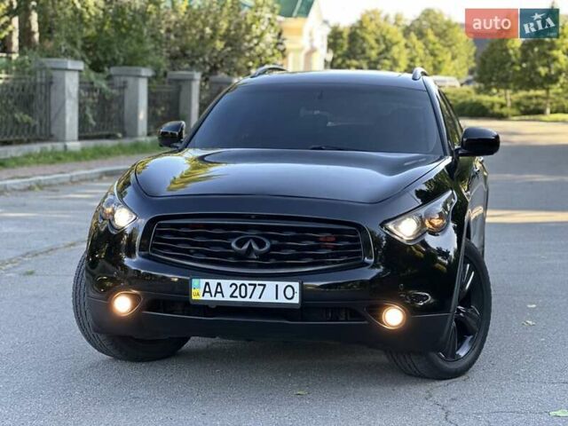 Черный Инфинити FX 35, объемом двигателя 0 л и пробегом 222 тыс. км за 11200 $, фото 12 на Automoto.ua