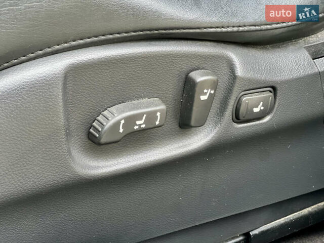 Черный Инфинити FX 35, объемом двигателя 3.5 л и пробегом 220 тыс. км за 7377 $, фото 41 на Automoto.ua