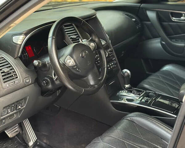 Черный Инфинити FX 35, объемом двигателя 3.5 л и пробегом 270 тыс. км за 14900 $, фото 16 на Automoto.ua