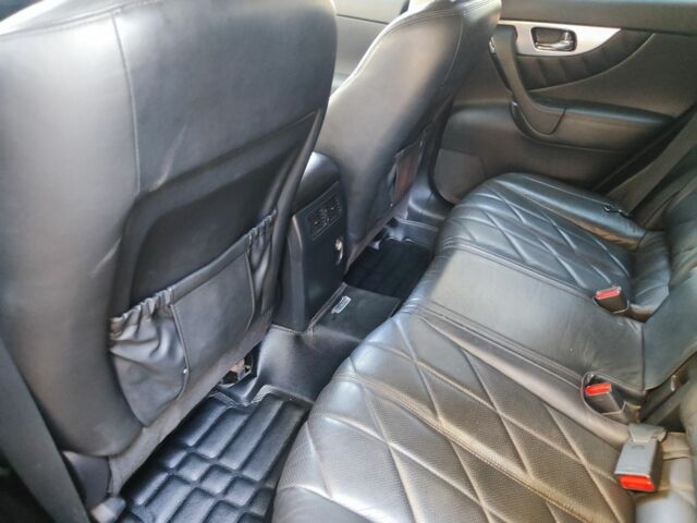 Черный Инфинити FX 35, объемом двигателя 3.5 л и пробегом 660 тыс. км за 12500 $, фото 2 на Automoto.ua