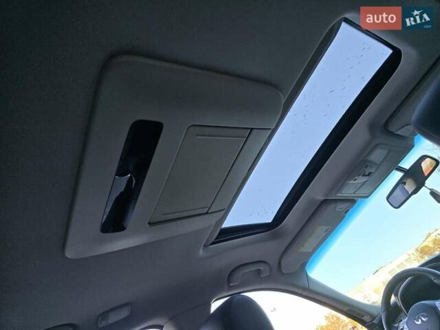 Черный Инфинити FX 35, объемом двигателя 3.5 л и пробегом 178 тыс. км за 14400 $, фото 17 на Automoto.ua