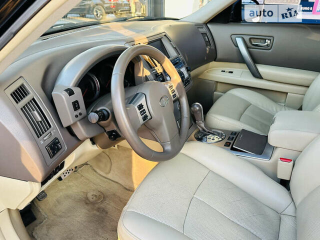 Черный Инфинити FX 35, объемом двигателя 3.5 л и пробегом 139 тыс. км за 9600 $, фото 10 на Automoto.ua