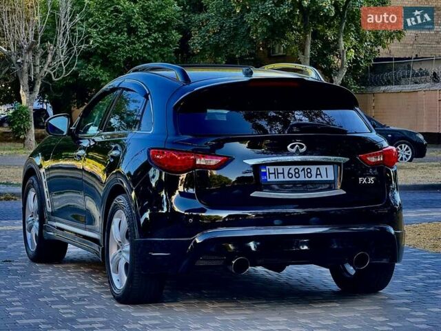 Черный Инфинити FX 35, объемом двигателя 3.5 л и пробегом 221 тыс. км за 11999 $, фото 7 на Automoto.ua