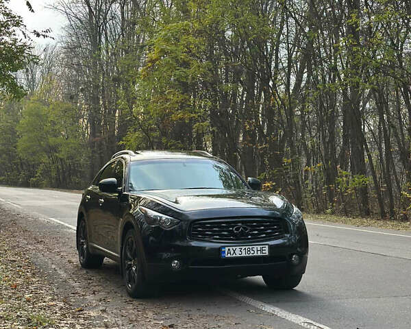 Черный Инфинити FX 35, объемом двигателя 3.5 л и пробегом 270 тыс. км за 14900 $, фото 1 на Automoto.ua