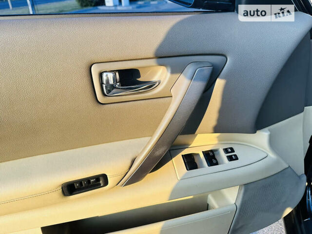 Черный Инфинити FX 35, объемом двигателя 3.5 л и пробегом 139 тыс. км за 9600 $, фото 5 на Automoto.ua