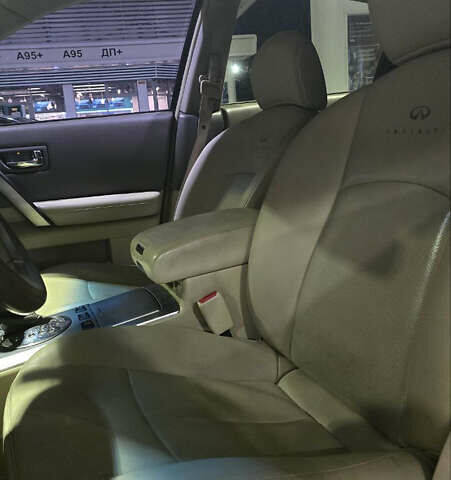 Черный Инфинити FX 35, объемом двигателя 3.5 л и пробегом 194 тыс. км за 8500 $, фото 7 на Automoto.ua