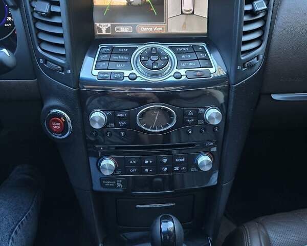 Черный Инфинити FX 35, объемом двигателя 3.5 л и пробегом 178 тыс. км за 14400 $, фото 16 на Automoto.ua