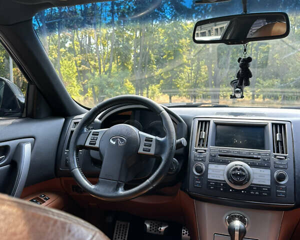 Черный Инфинити FX 35, объемом двигателя 3.5 л и пробегом 334 тыс. км за 9000 $, фото 25 на Automoto.ua