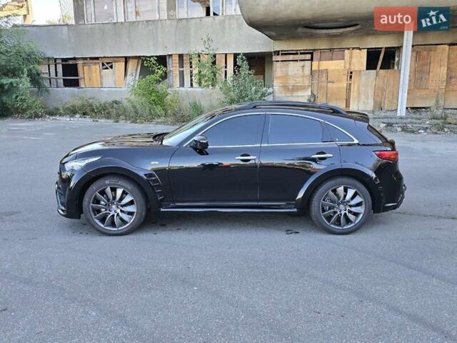 Черный Инфинити FX 35, объемом двигателя 3.5 л и пробегом 178 тыс. км за 14400 $, фото 5 на Automoto.ua