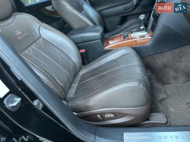 Черный Инфинити FX 35, объемом двигателя 0 л и пробегом 222 тыс. км за 11200 $, фото 62 на Automoto.ua