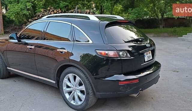 Черный Инфинити FX 35, объемом двигателя 3.5 л и пробегом 201 тыс. км за 11850 $, фото 27 на Automoto.ua