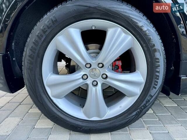 Черный Инфинити FX 35, объемом двигателя 3.5 л и пробегом 221 тыс. км за 11999 $, фото 25 на Automoto.ua